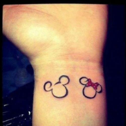 รอยสักเล็กๆ รอยสักเล็กๆ