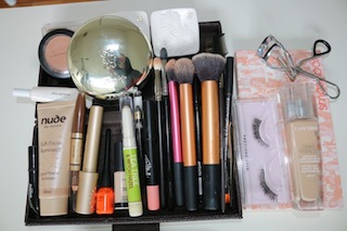 แต่งหน้าไปปาร์ตี้ แต่งหน้าไปปาร์ตี้