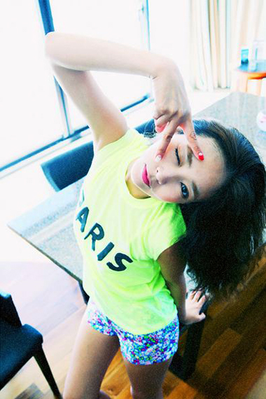 เสื้อผ้าสีสด เสื้อผ้าสีสด