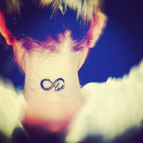 รอยสักเล็กๆ รอยสักเล็กๆ