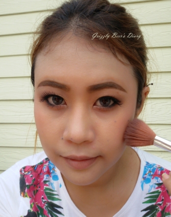 วิธีแต่งตาสีทอง วิธีแต่งตาสีทอง