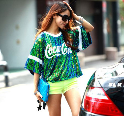 เสื้อผ้าสีสด เสื้อผ้าสีสด