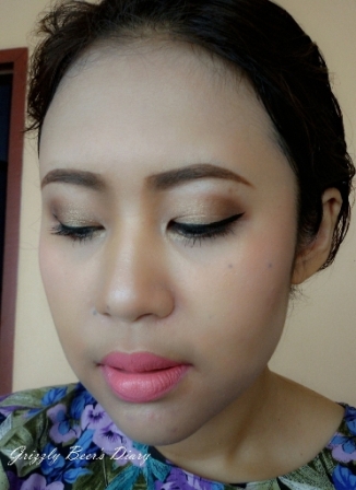 วิธีแต่งหน้าไปทำงาน วิธีแต่งหน้าไปทำงาน