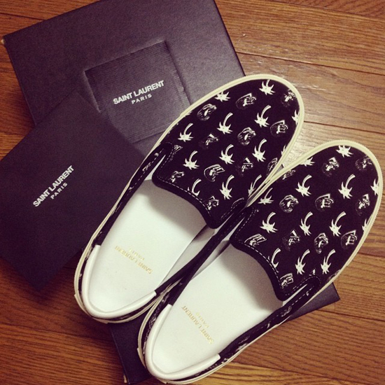 รองเท้าผ้าใบ รองเท้าผ้าใบ