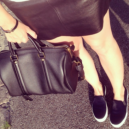 รองเท้าผ้าใบ รองเท้าผ้าใบ