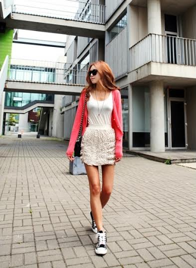 รองเท้าผ้าใบสีดำ รองเท้าผ้าใบสีดำ