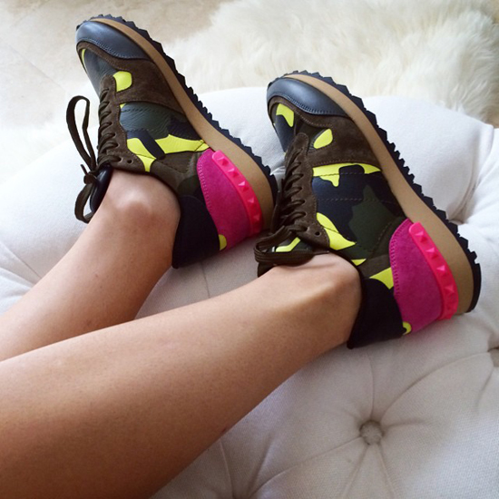 รองเท้าผ้าใบ รองเท้าผ้าใบ