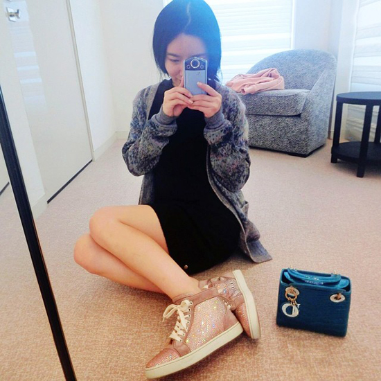 รองเท้าผ้าใบ รองเท้าผ้าใบ