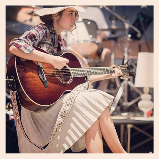 ดาราสาวติสต์ ดาราสาวติสต์