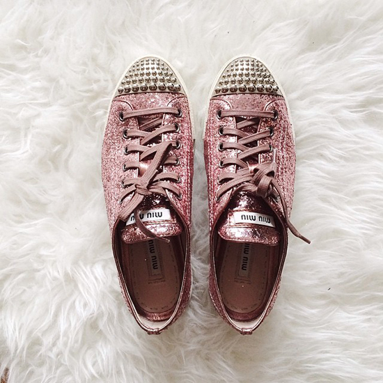 รองเท้าผ้าใบ รองเท้าผ้าใบ