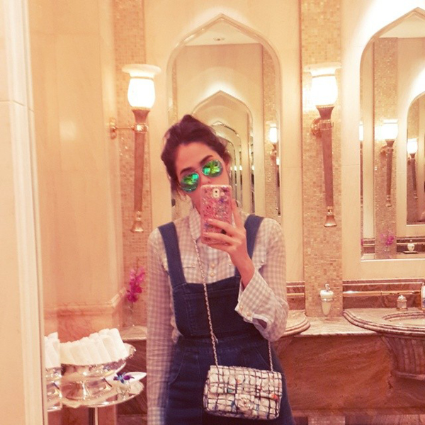 ชุดเอี๊ยมดารา ชุดเอี๊ยมดารา