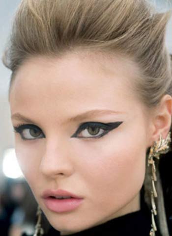 เขียนตาแบบแคทอายแบบง่าย เขียนตาแบบแคทอายแบบง่าย