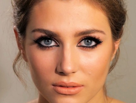 เขียนตาแบบแคทอายแบบง่าย เขียนตาแบบแคทอายแบบง่าย