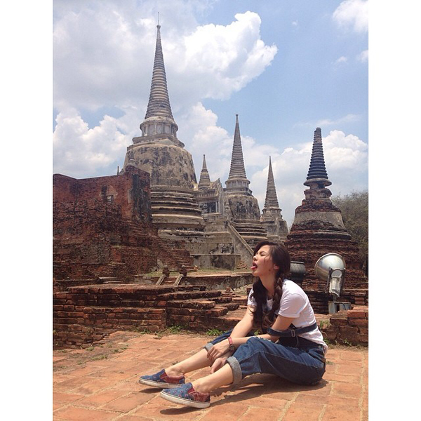 ชุดเอี๊ยมดารา ชุดเอี๊ยมดารา