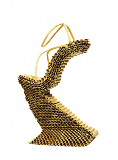 รองเท้าแปลก รองเท้าแปลก