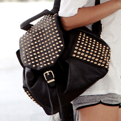 กระเป๋าสะพายหลัง