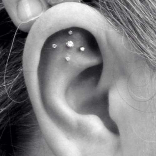 ใส่ต่างหูหลายรู ใส่ต่างหูหลายรู