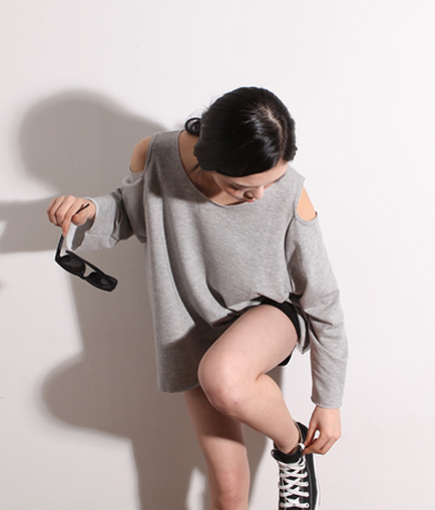 เสื้อเปิดไหล่แขนยาว เสื้อเปิดไหล่แขนยาว