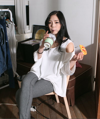 เสื้อเปิดไหล่แขนยาว เสื้อเปิดไหล่แขนยาว