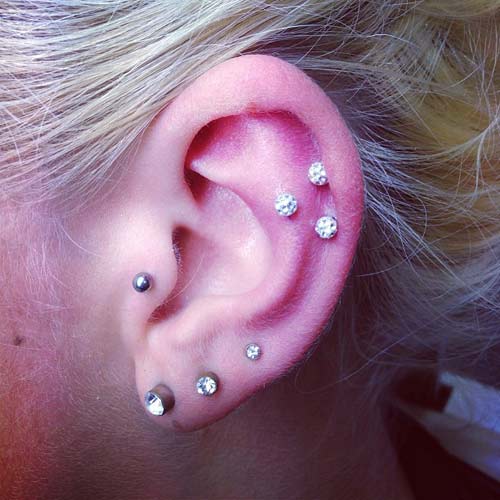 ใส่ต่างหูหลายรู ใส่ต่างหูหลายรู