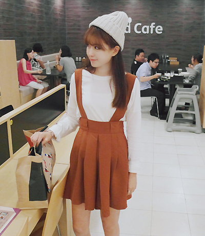 เอี๊ยมกระโปรง เอี๊ยมกระโปรง