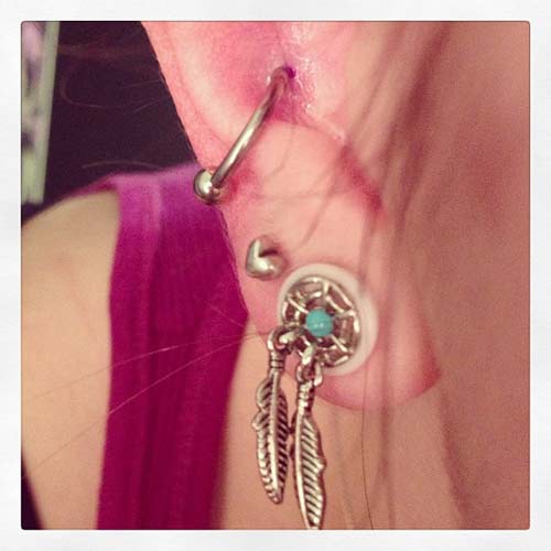 ใส่ต่างหูหลายรู ใส่ต่างหูหลายรู