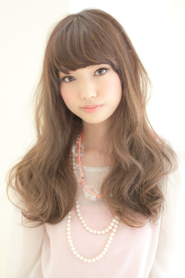 ทรงผมยาวสําหรับคนหน้ากลม ทรงผมยาวสําหรับคนหน้ากลม