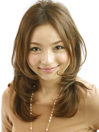 ทรงผมยาวสําหรับคนหน้ากลม ทรงผมยาวสําหรับคนหน้ากลม