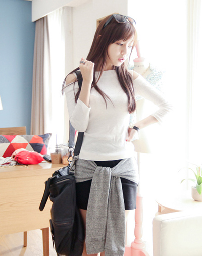 เสื้อเปิดไหล่แขนยาว เสื้อเปิดไหล่แขนยาว