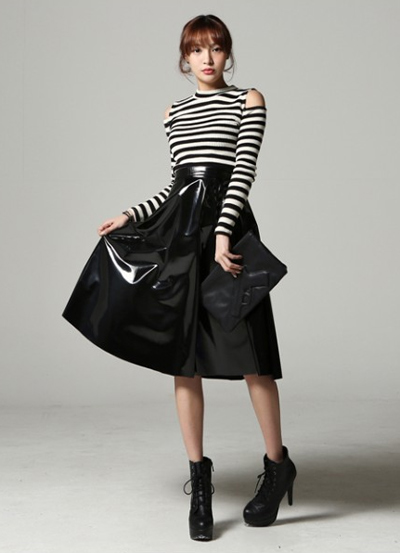 เสื้อเปิดไหล่แขนยาว เสื้อเปิดไหล่แขนยาว