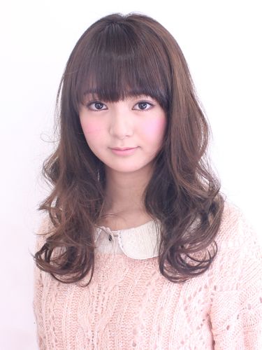 ทรงผมยาวสําหรับคนหน้ากลม ทรงผมยาวสําหรับคนหน้ากลม