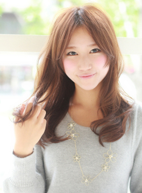 ทรงผมยาวสำหรับคนตัวเตี้ย ทรงผมยาวสำหรับคนตัวเตี้ย