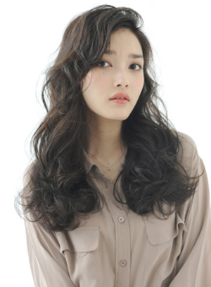 ทรงผมดัดลอนปลาย ทรงผมดัดลอนปลาย