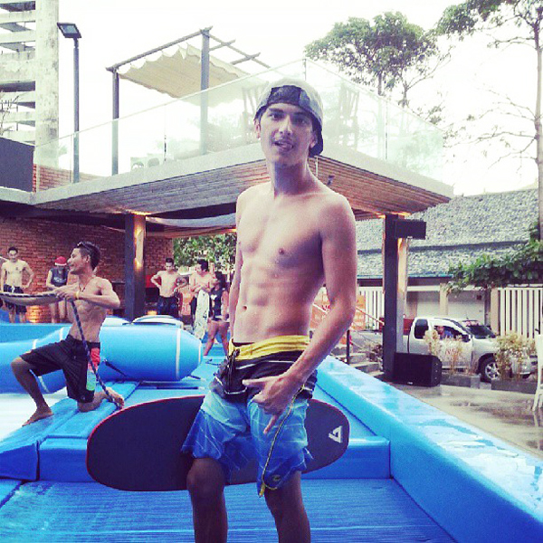 นายแบบชุดว่ายน้ำ นายแบบชุดว่ายน้ำ