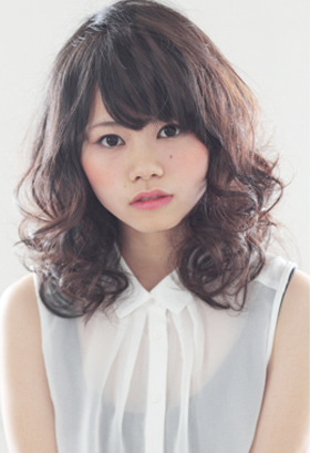 ทรงผมดัดลอนปลาย ทรงผมดัดลอนปลาย