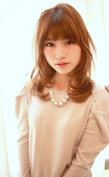 ทรงผมยาวสำหรับคนตัวเตี้ย ทรงผมยาวสำหรับคนตัวเตี้ย