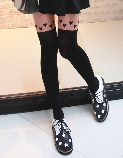 ถุงน่องลายเก๋ ๆ ถุงน่องลายเก๋ ๆ