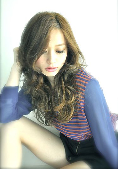 ทรงผมดัดลอนปลาย ทรงผมดัดลอนปลาย