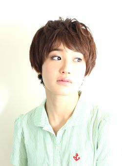 ทรงผมสั้นสําหรับคนหน้าเหลี่ยม ทรงผมสั้นสําหรับคนหน้าเหลี่ยม