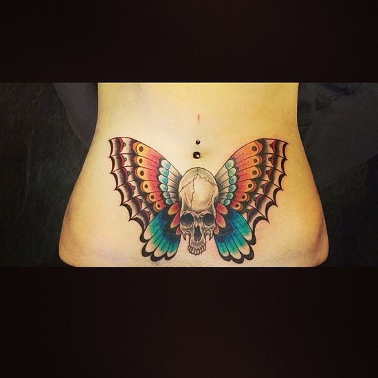 รอยสักหน้าท้องผู้หญิง รอยสักหน้าท้องผู้หญิง