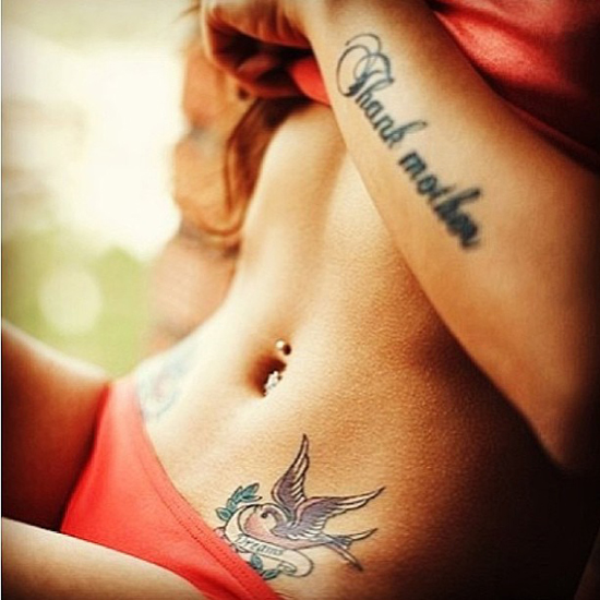 รอยสักหน้าท้องผู้หญิง รอยสักหน้าท้องผู้หญิง