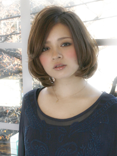 ทรงผมสั้นสําหรับคนหน้าเหลี่ยม ทรงผมสั้นสําหรับคนหน้าเหลี่ยม