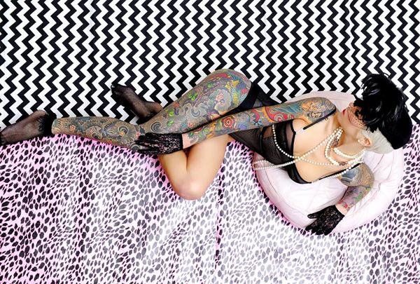 หนังสือสาวรอยสัก หนังสือสาวรอยสัก