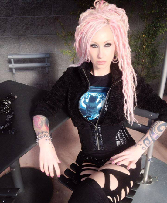 หนังสือสาวรอยสัก หนังสือสาวรอยสัก