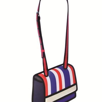 กระเป๋าสองมิติ กระเป๋าสองมิติ