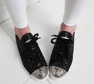 รองเท้าผ้าใบผู้หญิง