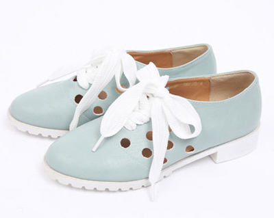 รองเท้าผ้าใบผู้หญิง