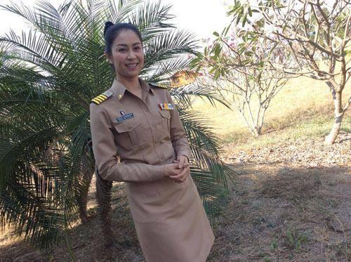 ผู้ใหญ่บ้านสวย ผู้ใหญ่บ้านสวย