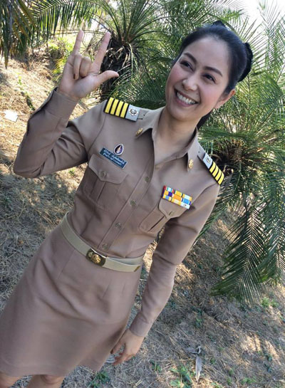 ผู้ใหญ่บ้านสวย ผู้ใหญ่บ้านสวย