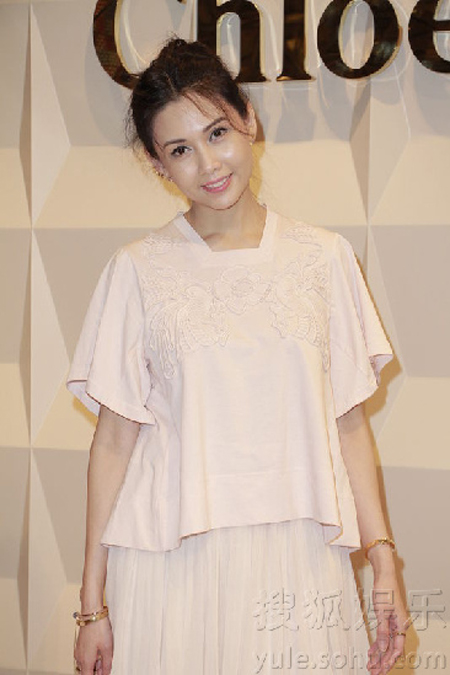 ซิวซู่เจิน เซ็กซี่ควีนแห่งฮ่องกง สวยไม่สร่างในวัย 47 ปี ซิวซู่เจิน เซ็กซี่ควีนแห่งฮ่องกง สวยไม่สร่างในวัย 47 ปี